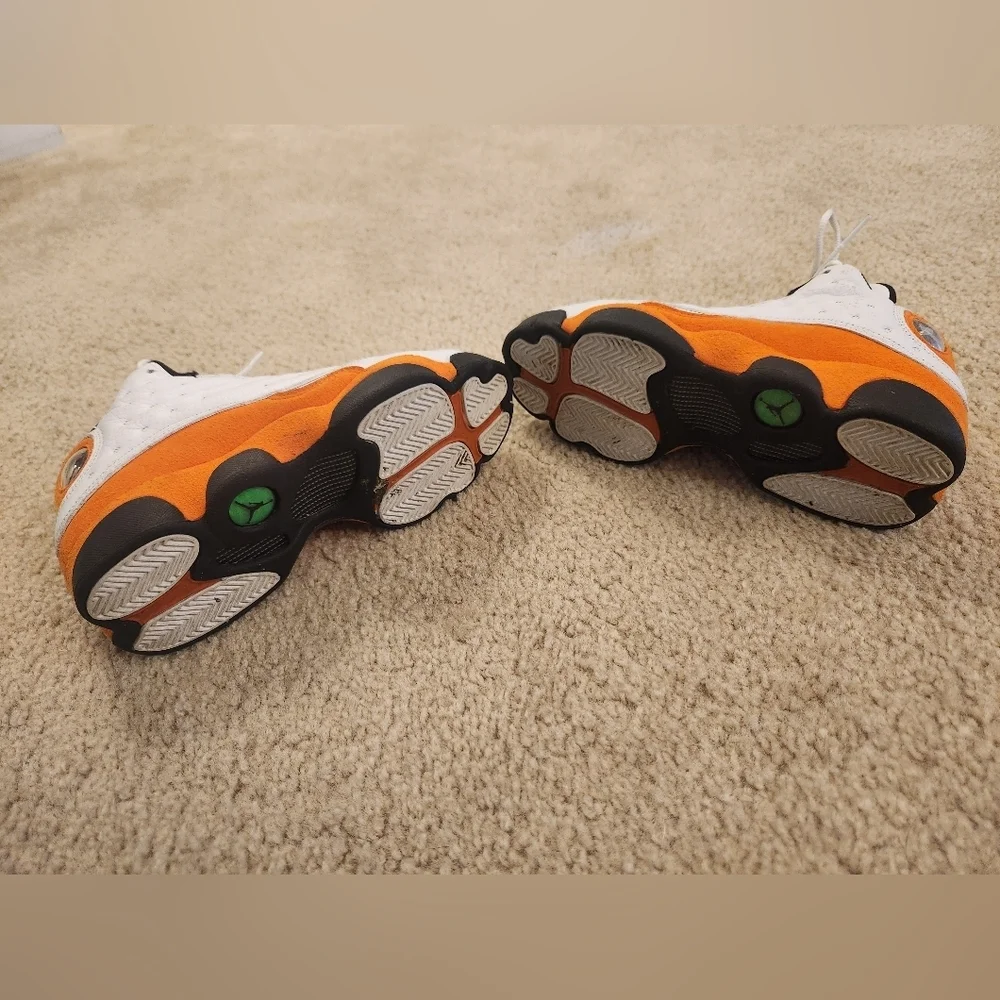 Air Jordan 13 Retro Starfish White Orange Black Suede Size 6Y Youth
